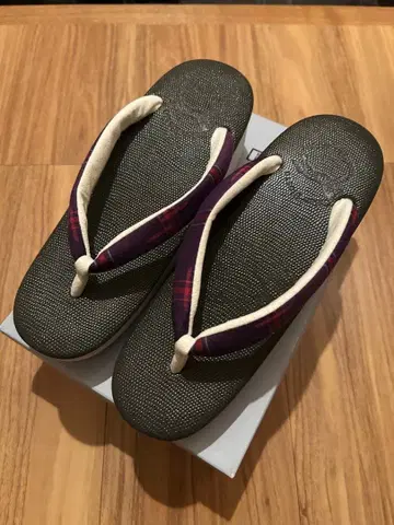 카렌 로쏘 조리 M