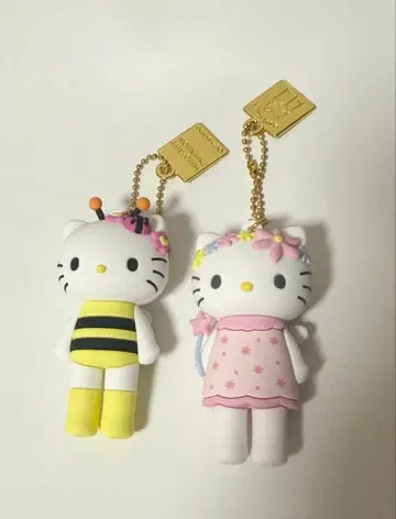 헬로키티전 시크릿 마스코트 참 A B