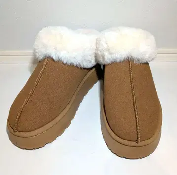 [ 새상품 ] 인기 브라운 어그 부츠 퍼 포함 23cm