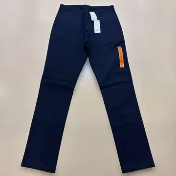 새상품 유니클로/UNIQLO 방풍 스트레치 슬림핏 치노 네이비 82cm