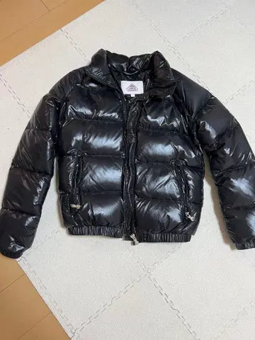 PYRENEX 블랙 다운 자켓 S