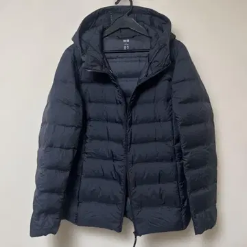 유니클로 다운 심리스 후드티 울트라 라이트 다운 Black