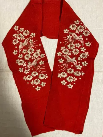 앤티크 장식용 깃 빨간 꽃과 새 자수