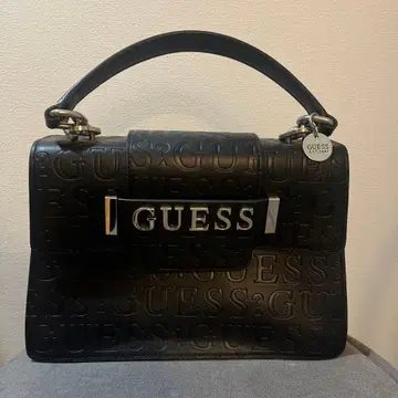 GUESS 블랙 숄더백