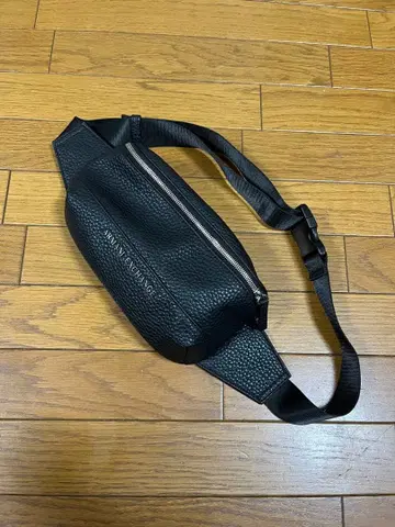 ARMANI EXCHANGE AX 로고 바디백