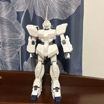 RX-0 유니콘 건담 소프트 비닐 피규어