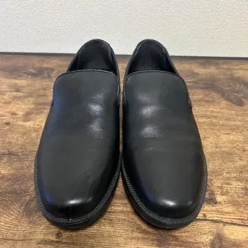 GU 블랙 레더 로퍼