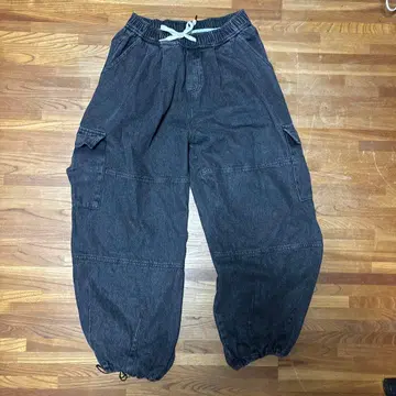 다크 그레이 카고 팬츠 허리밴딩