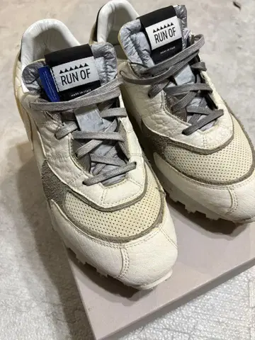 RUN OF 스니커즈 화이트/그레이