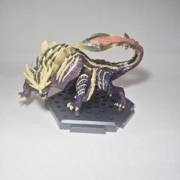 마가이마가도 몬헌 피규어