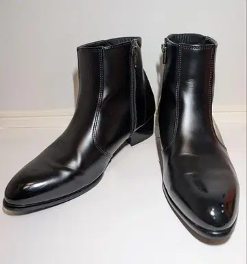 [ 새상품급 ] 지퍼 달린 숏부츠 블랙