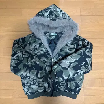 카모 패턴 퍼 부착 다운 자켓
