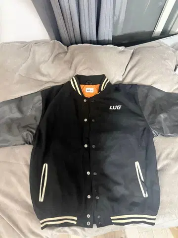 LUG 바시티 자켓