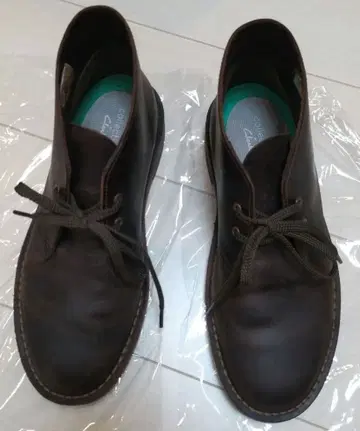 Clarks 브라운 처카 부츠