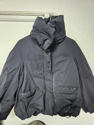 유니클로 질 샌더 숏 기장 다운 블랙 S