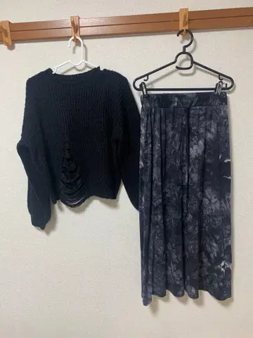 블랙 니트 & 그레이 계열 플리츠 스커트 셋업 무제한 담기