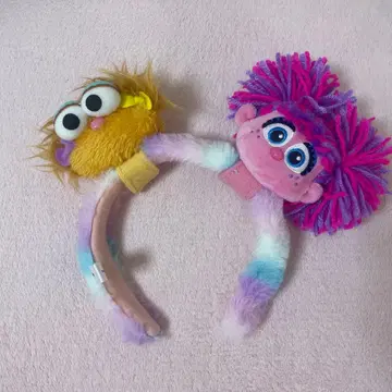 유니버 아비 카다비와 엘모의 머리띠