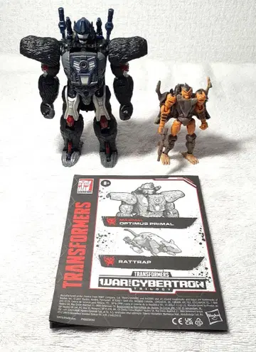 트랜스포머 WFC 옵티머스 프라이멀 with 랫트랩