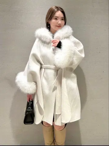 2024년 가을/겨울 CELFORD 퍼 판초 코트 택 포함 미사용 새상품