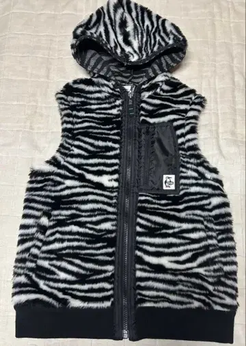 CHUMS 제브라 패턴 후드 부착 베스트