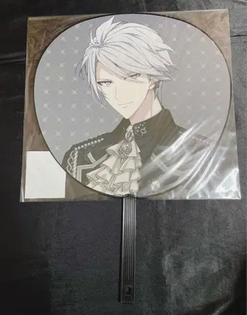 아이나나 TRIGGER VALIANT 부채 라쿠