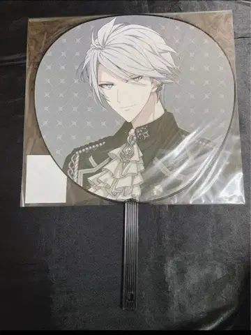 아이나나 TRIGGER VALIANT 부채 라쿠