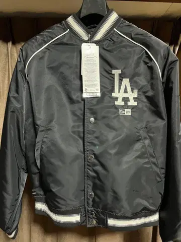 [택 포함 새상품] NEWERA 뉴에라 바시티 자켓 로스앤젤레스 다저스