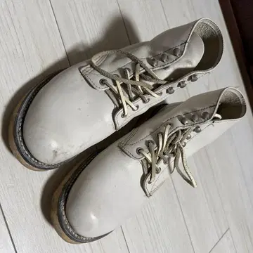 RED WING 화이트 가죽 워크 부츠 레이스업