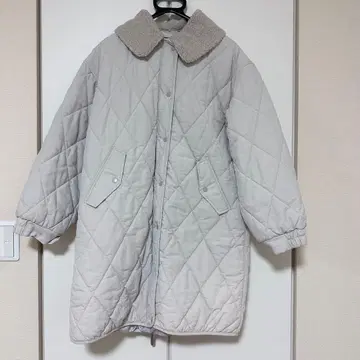 새상품급 LOWRYSFARM 퀼팅 롱 코트