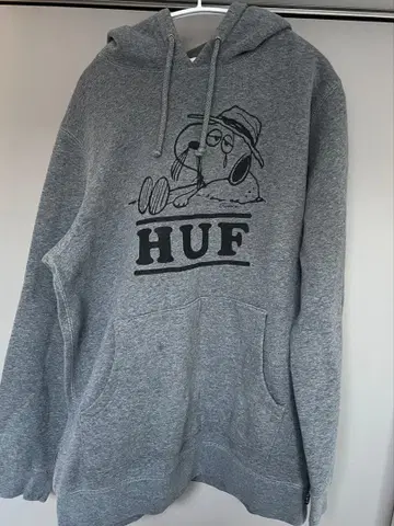 HUF 스누피 콜라보 후드티