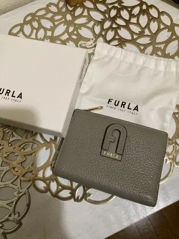 FURLA 그레이 접이식 지갑