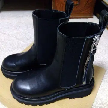 주카 블랙 사이드 고어 부츠 가죽