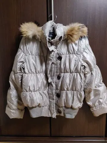 23구 퍼 포함 베이지 다운 자켓