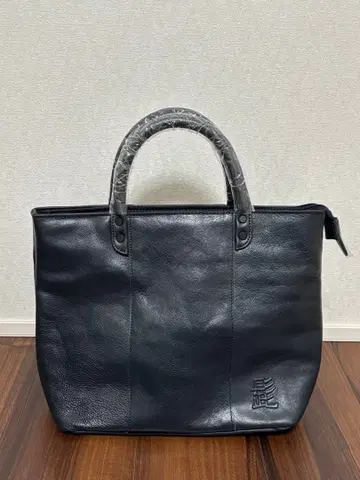 수염 가죽 토트백