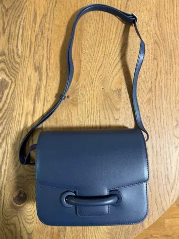 vasic city 네이비