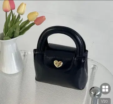 새상품급 nyom 하트 버튼 백