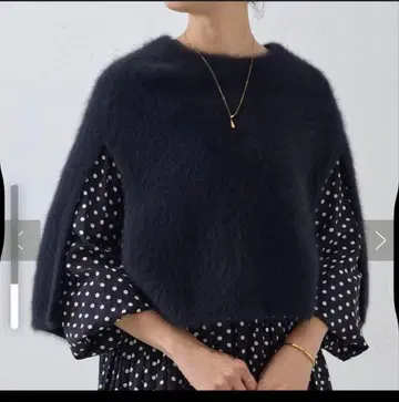 [ 새상품급 ] 비어즐리 퍼 니트 판초 블랙