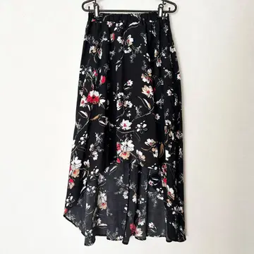 [ 새상품급 ] 플레어 스커트 비대칭 M 블랙 꽃무늬