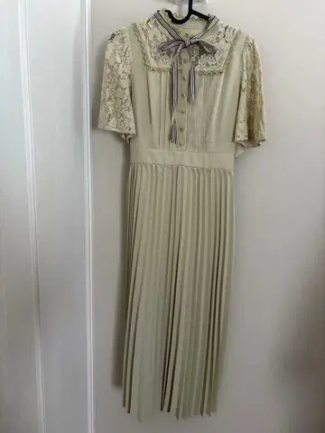 스트라이프 클럽 후카사와 스이 콜라보 원피스