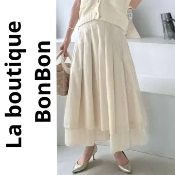 새상품 La boutique BonBon 시어 턱 스커트 베이지 36