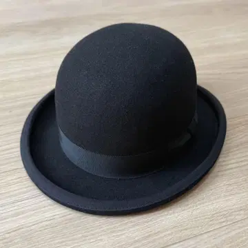 CA4LA 볼러햇 블랙 울 소재