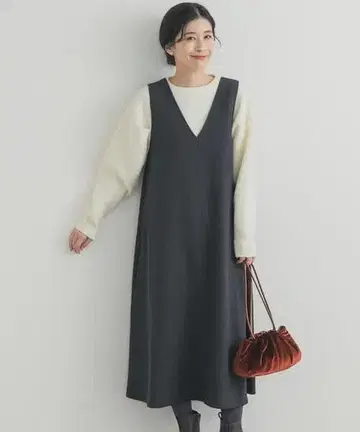 새상품, 택 포함 DOORS 멜란지 BACK 턱 플레어 점프 스커트