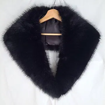 성인식 블랙 퍼 숄