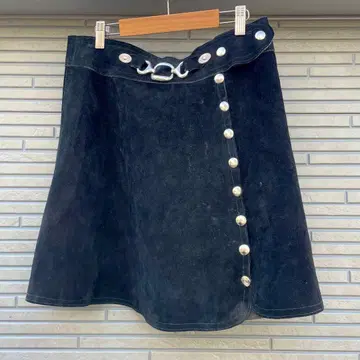 USED 콩초 장식 스웨이드 스커트