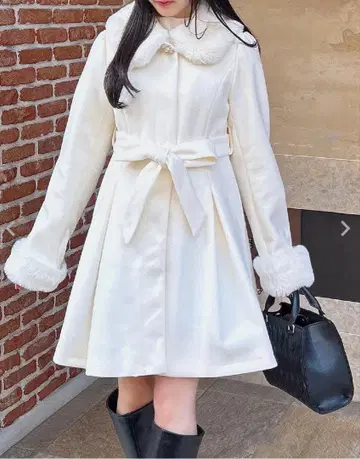 [미개봉 새상품] INGNI(잉그) 에코 퍼 탈부착 4Way 도리 코트