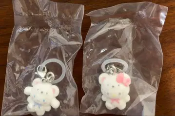 산리오 포근포근 스노우 메지루시 액세서리 키티, 시나몬