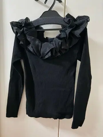 Rirandture 오간 프릴 리브 니트 블랙 사이즈 2(M)