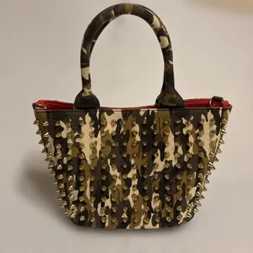 새상품 DIAVEL 2way 핸드백 숄더백 스터드 카모플라주