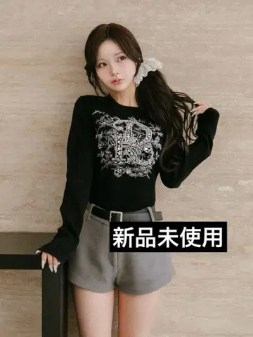 미사용 새상품 다리치 DR 비쥬 플라워 리브 니트탑 블랙