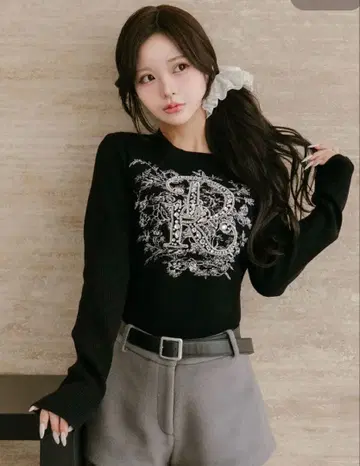 다리치 Darich DR 비쥬 플라워 리브 니트탑 블랙